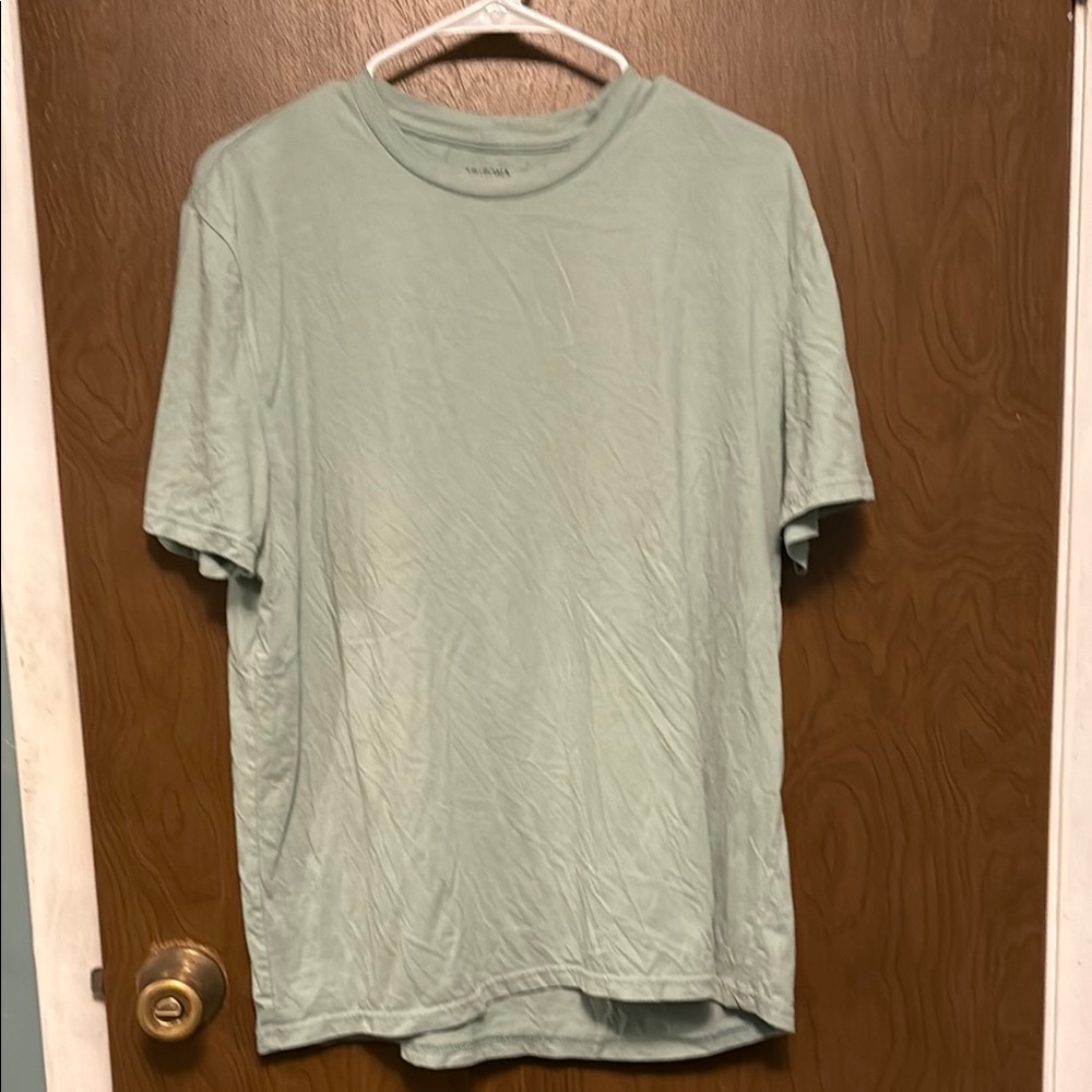 Arizona Jean Co Men's Light Green T-Shirt size L